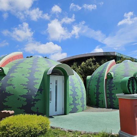 Aso Farm Land Hotel Minamiaso Exterior photo