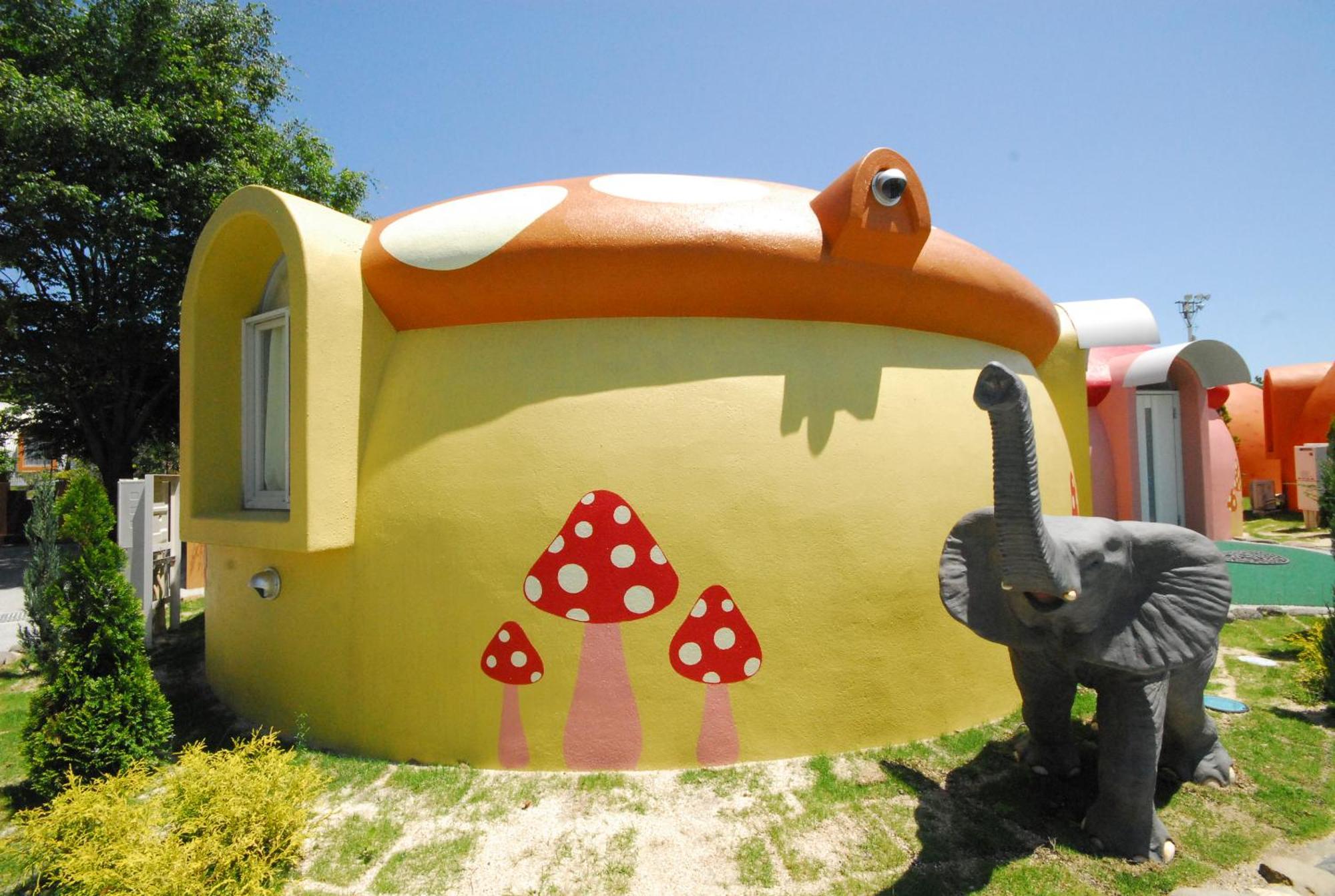 Aso Farm Land Hotel Minamiaso Exterior photo