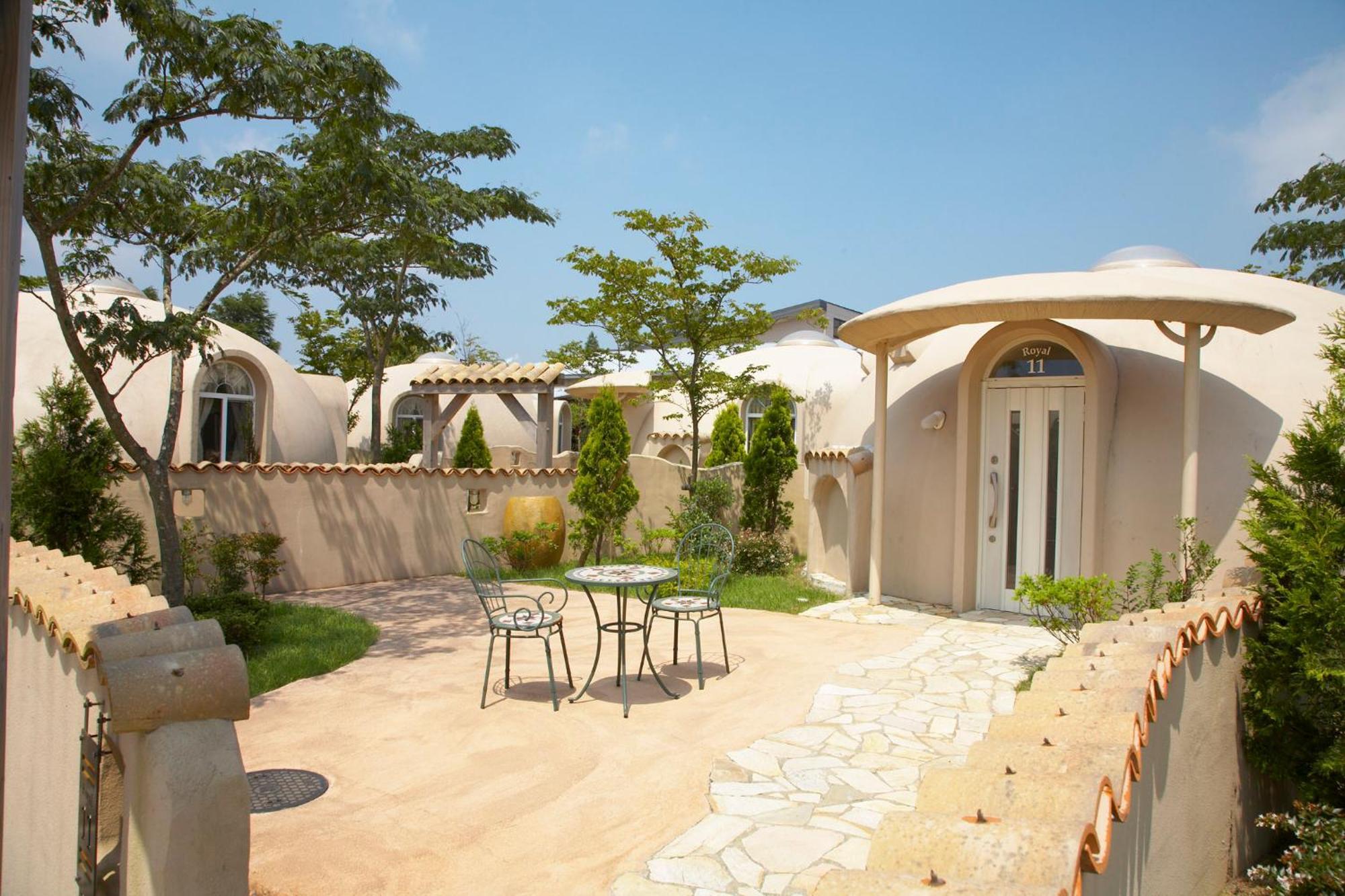 Aso Farm Land Hotel Minamiaso Exterior photo